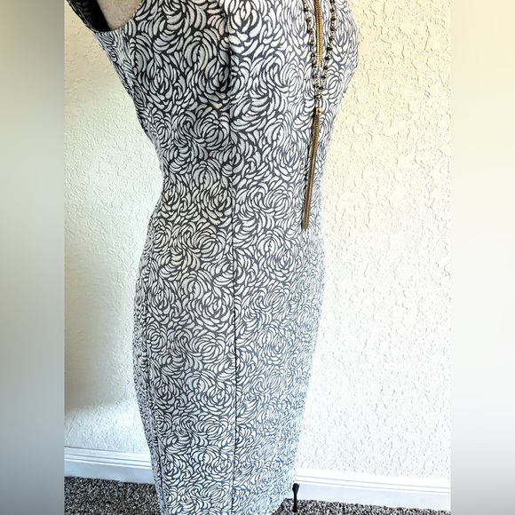 Pierri Dress Size 8 NWT Grey Sheath Dress with Zipper Accents Short Sleeves - Picture 13 of 16